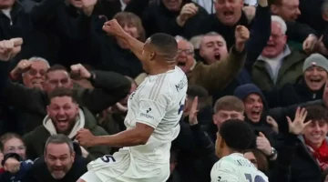 ديلي ميل: تشيلسي يستهدف تعزيز الدفاع بصفقة من نوتنغهام فورست